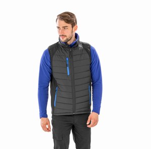 Result R238X -  lightweight and warm. Decoration access : left chest.